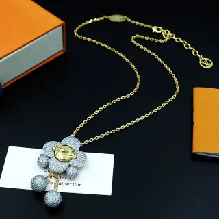 Louis Vuitton সোনা রূপা ফুল আকৃতির পেন্ডেন্ট পাভে-সেট ক্রিস্টাল গোলাকার হার