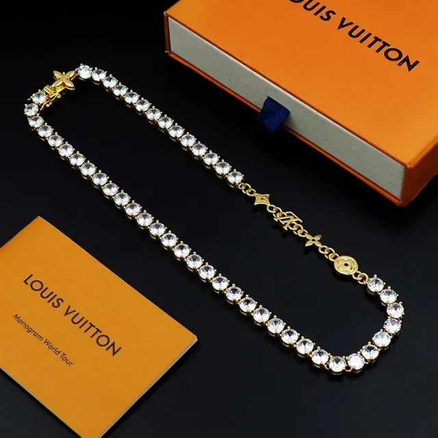 Colar Louis Vuitton Ouro Branco Estilo Tênis Pedras Pavé 2