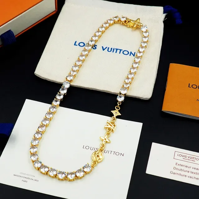 Colar Louis Vuitton Ouro Branco Estilo Tênis Pedras Pavé 3