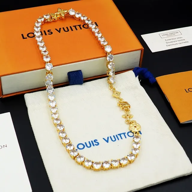 Colar Louis Vuitton Ouro Branco Estilo Tênis Pedras Pavé 7
