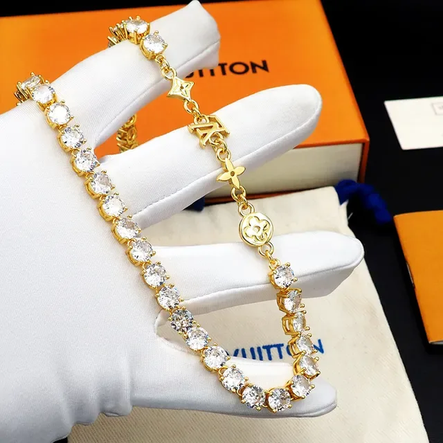 Colar Louis Vuitton Ouro Branco Estilo Tênis Pedras Pavé 11