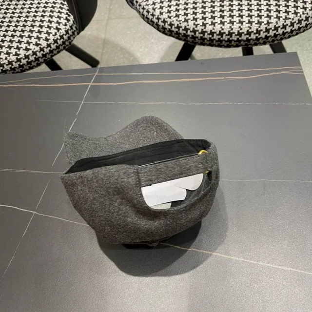 路易威登灰色羊毛混纺标志贴片棒球帽 2