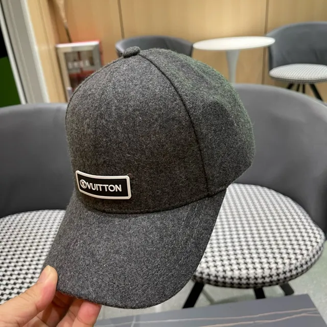 路易威登灰色羊毛混纺标志贴片棒球帽 5