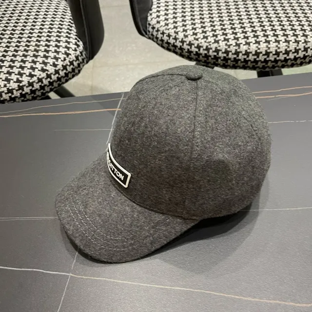 路易威登灰色羊毛混纺标志贴片棒球帽 9