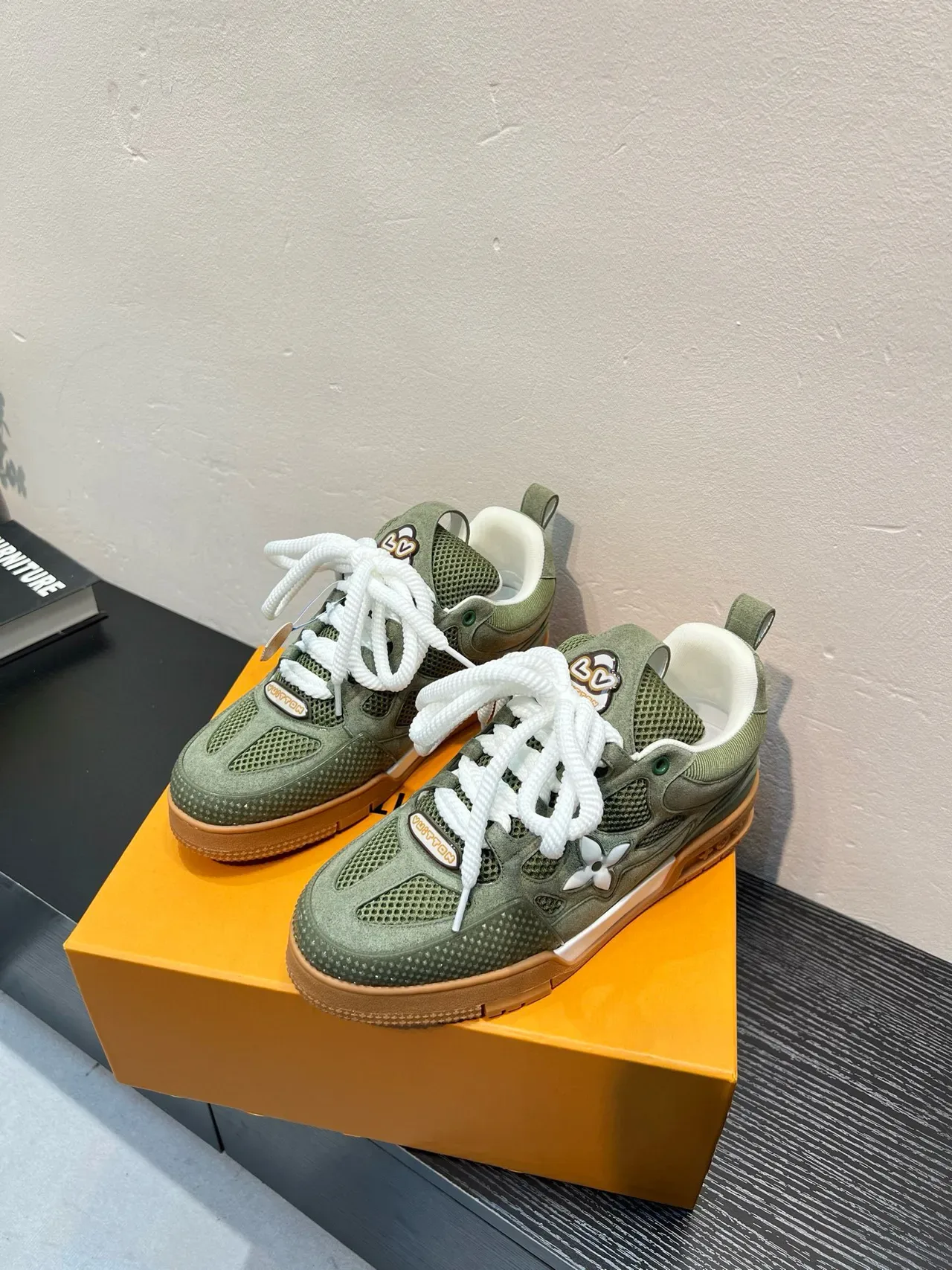 Louis Vuitton Verde Beige Oliva Ante Y Malla Cintas Trenzadas Blancas Lifestyle Sneakers 3