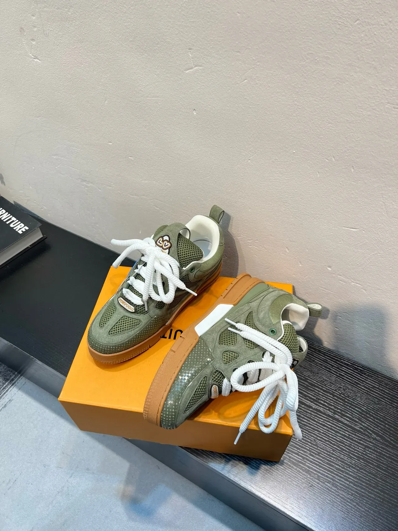 Louis Vuitton Verde Beige Oliva Ante Y Malla Cintas Trenzadas Blancas Lifestyle Sneakers 4