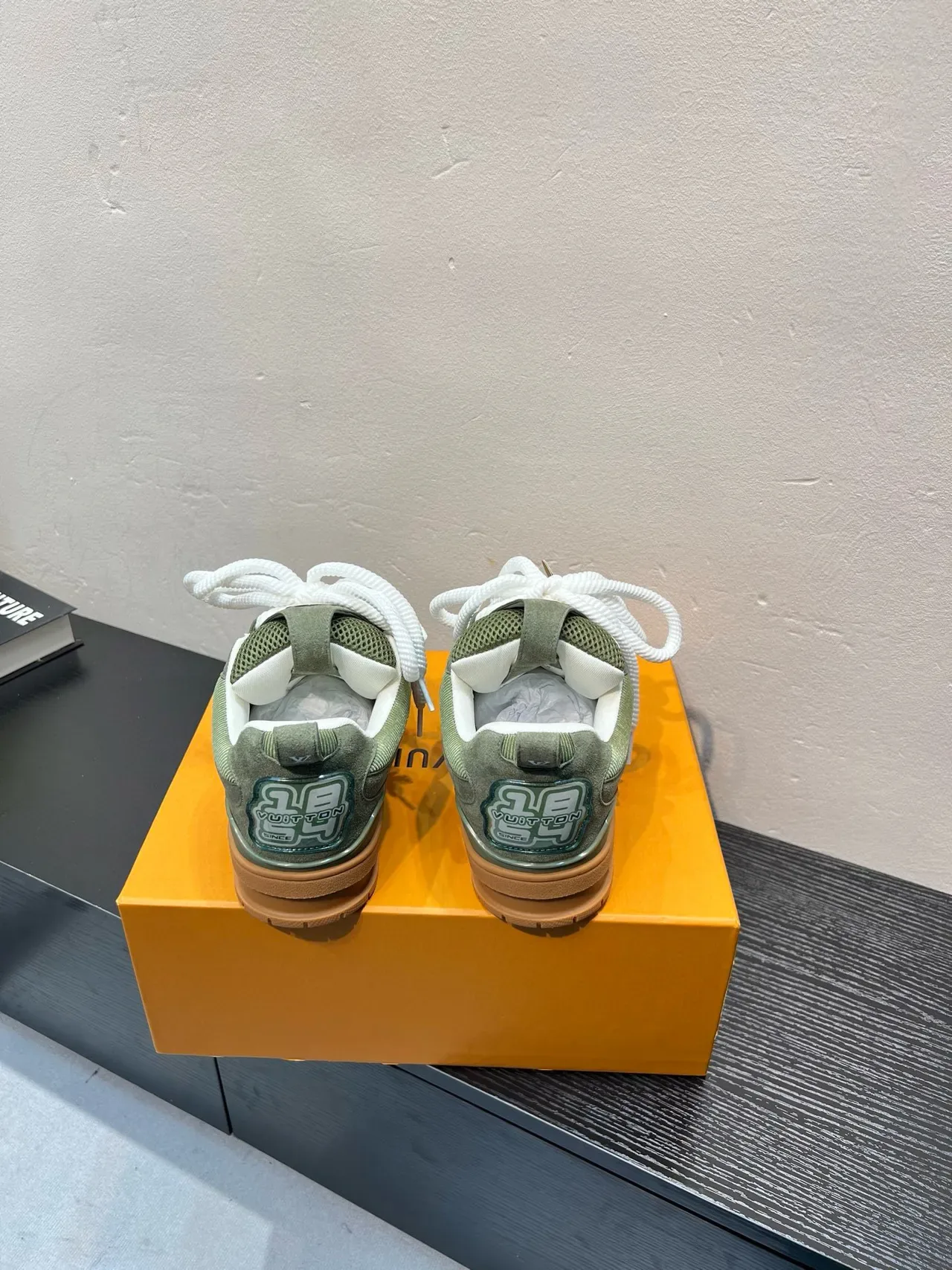 Louis Vuitton Verde Beige Oliva Ante Y Malla Cintas Trenzadas Blancas Lifestyle Sneakers 6