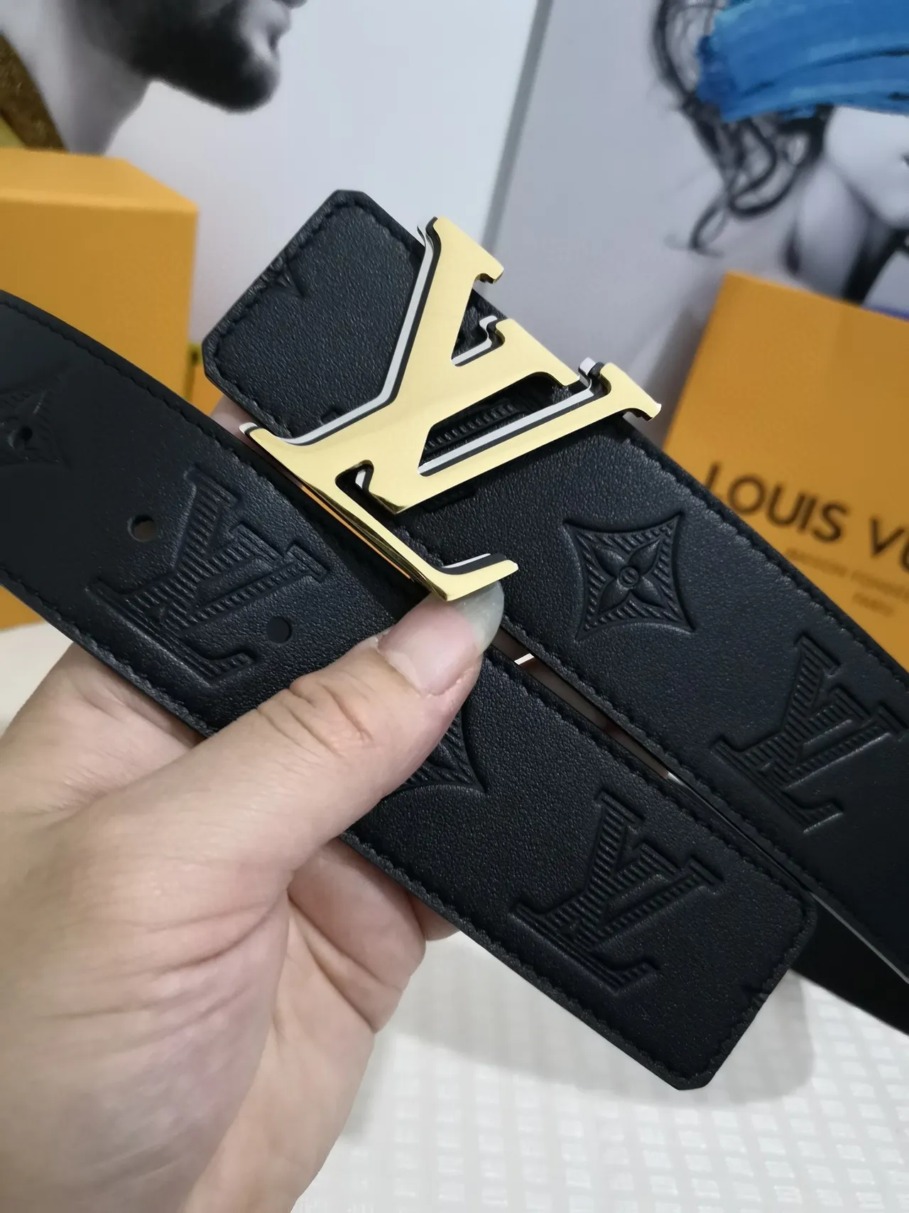 Louis Vuitton Initiales Black Gold Embossed Monogram LV Buckle Leather Belt 8