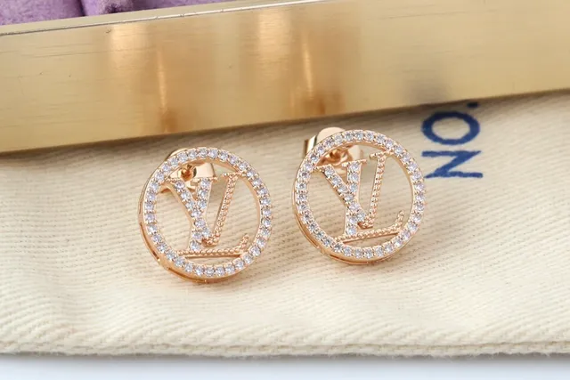 लुई विटन LV सर्किल Pavé स्टड ईयरिंग्स 3