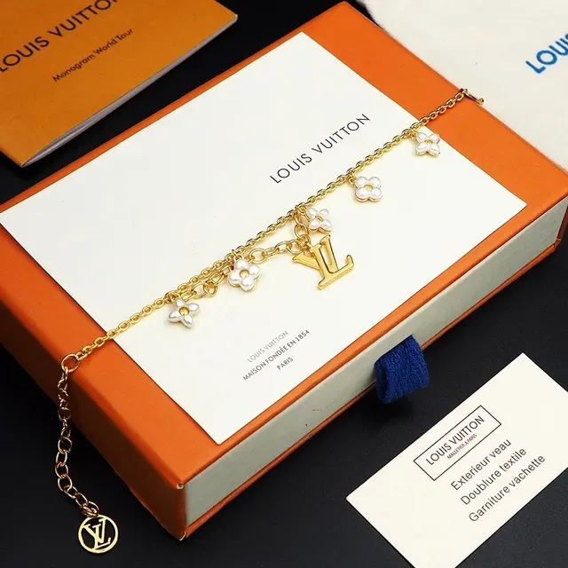Louis Vuitton LV Flower Charm Bracelet Gold White Chain Pearl Charms Bracelet 2