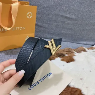 Louis Vuitton LV Initiales Navy Epi 皮革腰带