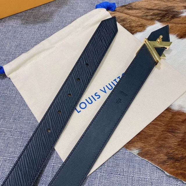 Louis Vuitton LV Initiales Navy Epi Cinturón de cuero 3