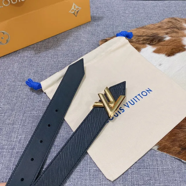 Louis Vuitton LV Initiales Navy Epi Cinturón de cuero 6