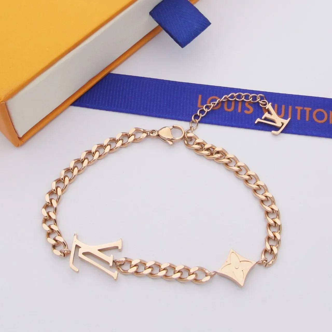 Louis Vuitton LV Instinct Silver-Tone Curb Chain Bracelet 3