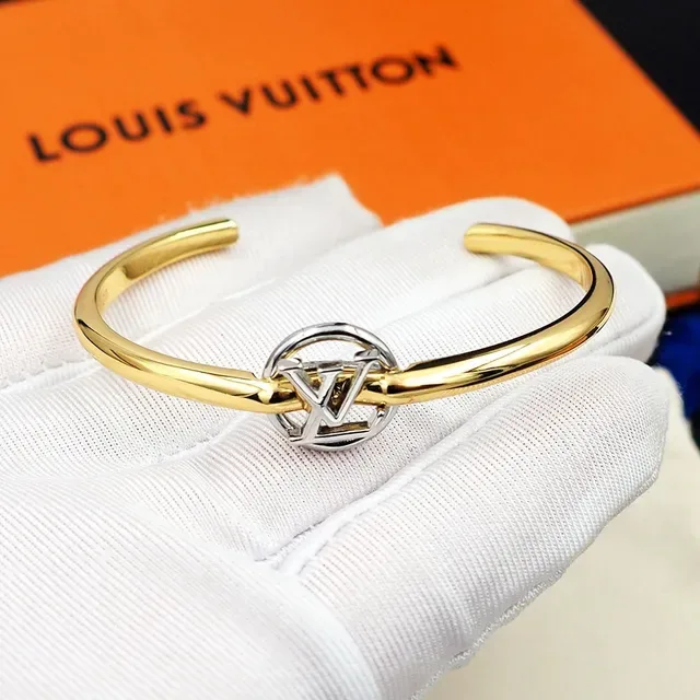 路易威登 LV Knot 金银色 抛光 印花扣 手链 7