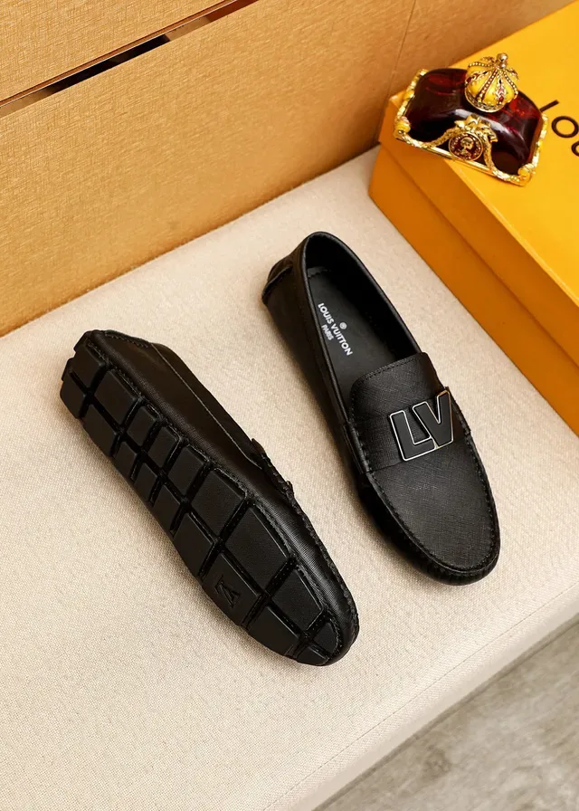 Louis Vuitton LV Logo Loafer Noir Cuir Texturé Loafers 9