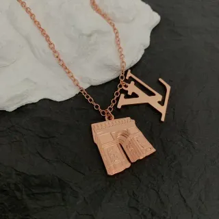 Louis Vuitton LV Monogram এবং Arc de Triomphe Rose-Gold হার