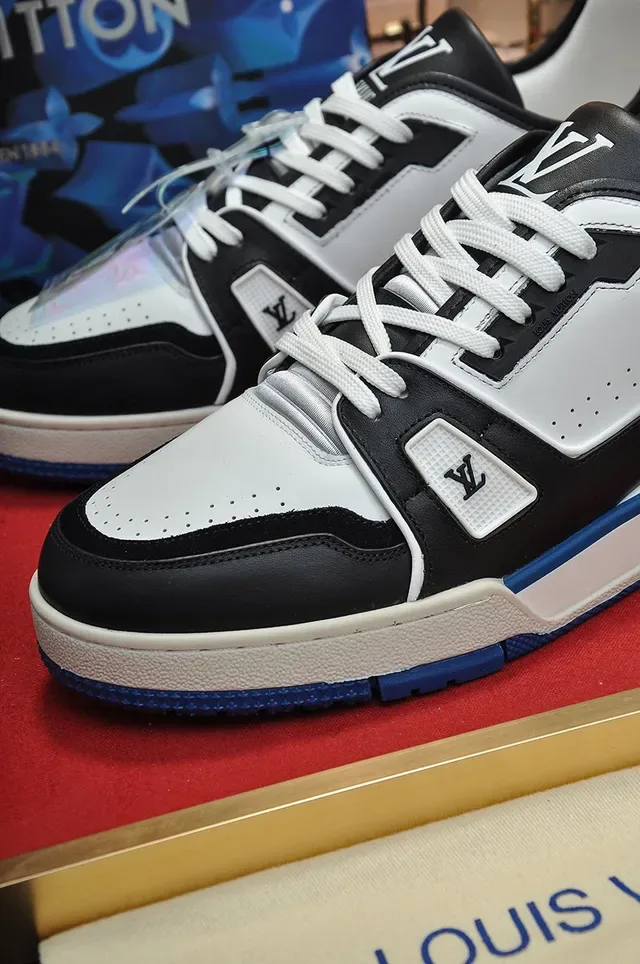 Louis Vuitton LV Trainer Noir Bleu Cuir Synthétique Supérieur Signature Cursive Lifestyle Sneakers 3