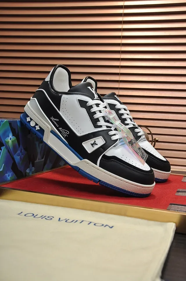 Louis Vuitton LV Trainer Noir Bleu Cuir Synthétique Supérieur Signature Cursive Lifestyle Sneakers 8