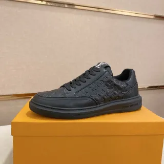 Louis Vuitton LV Trainer Zapatillas Lifestyle de Cuero Negro con Monograma Embossado Low Top