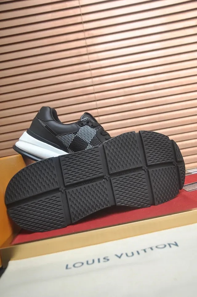 Louis Vuitton LV Trainer Black White Low-Top Leather-Mesh Hybrid Lifestyle Sneakers 3