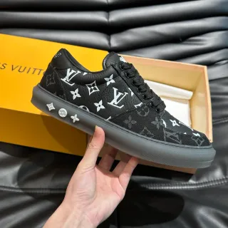 Louis Vuitton LV Trainer Negro y Blanco Monogram Canvas Low-Top Lifestyle Sneakers