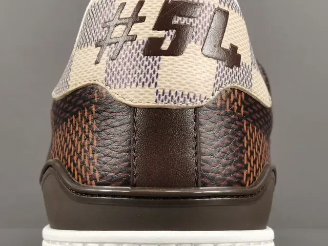Louis Vuitton LV Trainer Chaussures Lifestyle Marron Beige Monogramme Canvas Semelle Plateforme Épaissie 6