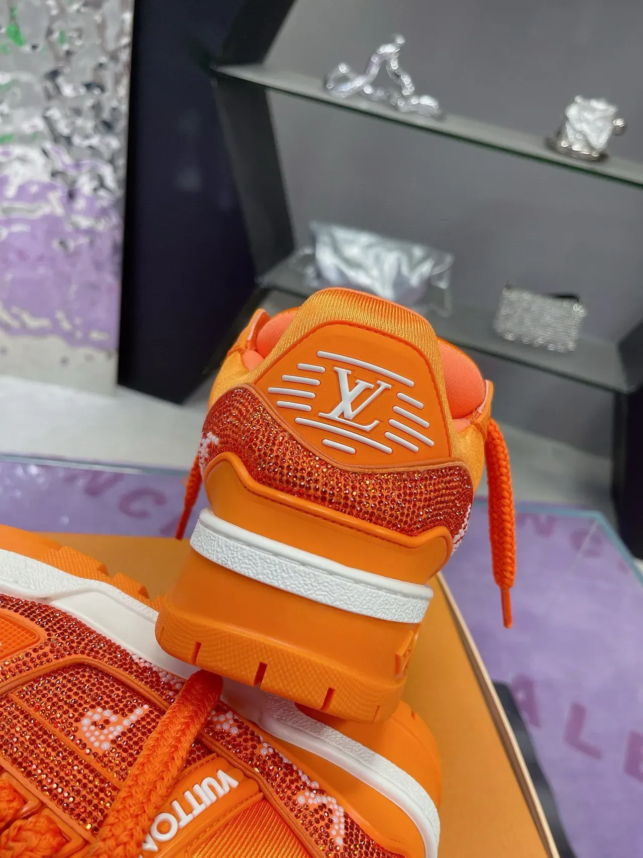 लुइस विटन LV Trainer Crystal Orange लाइफस्टाइल स्निकार 7