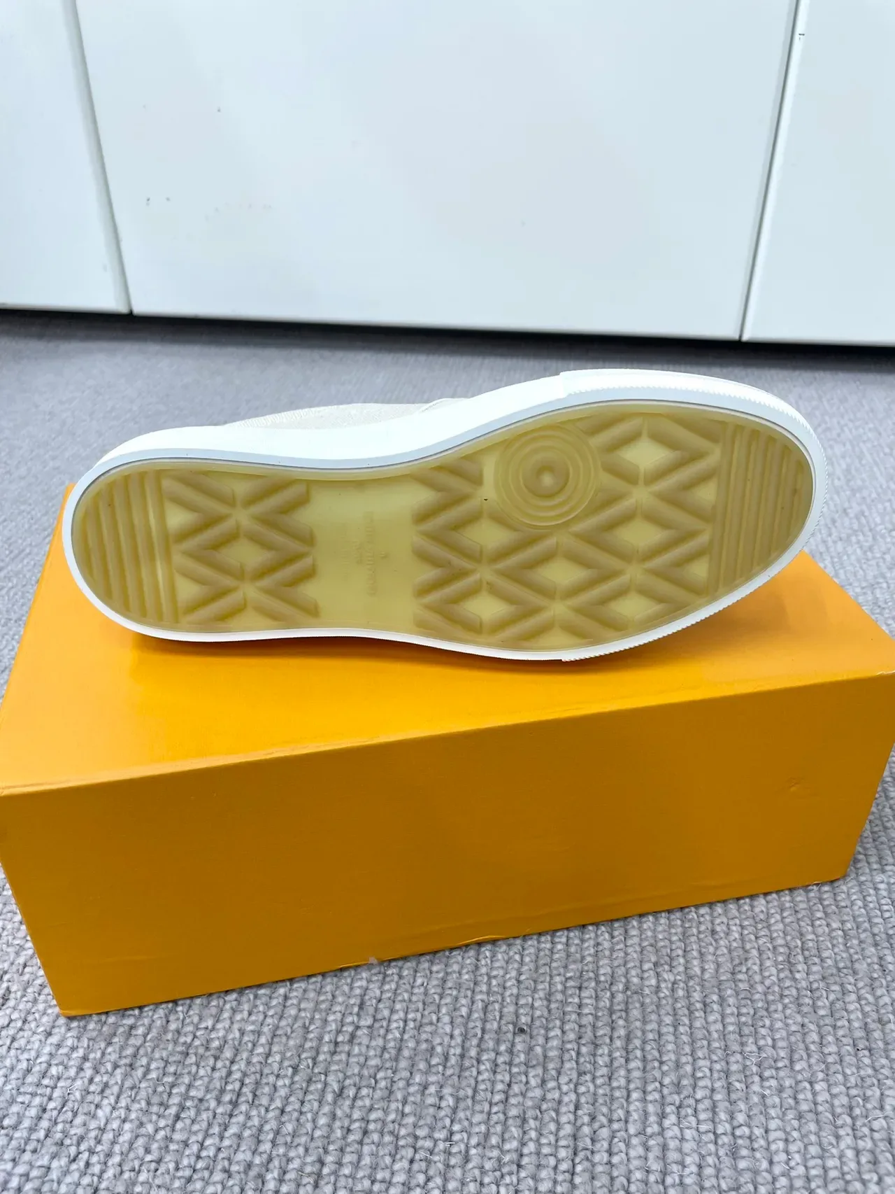 Louis Vuitton LV Trainer Off-White Monogram Canvas Zapatillas lifestyle slip-on 2
