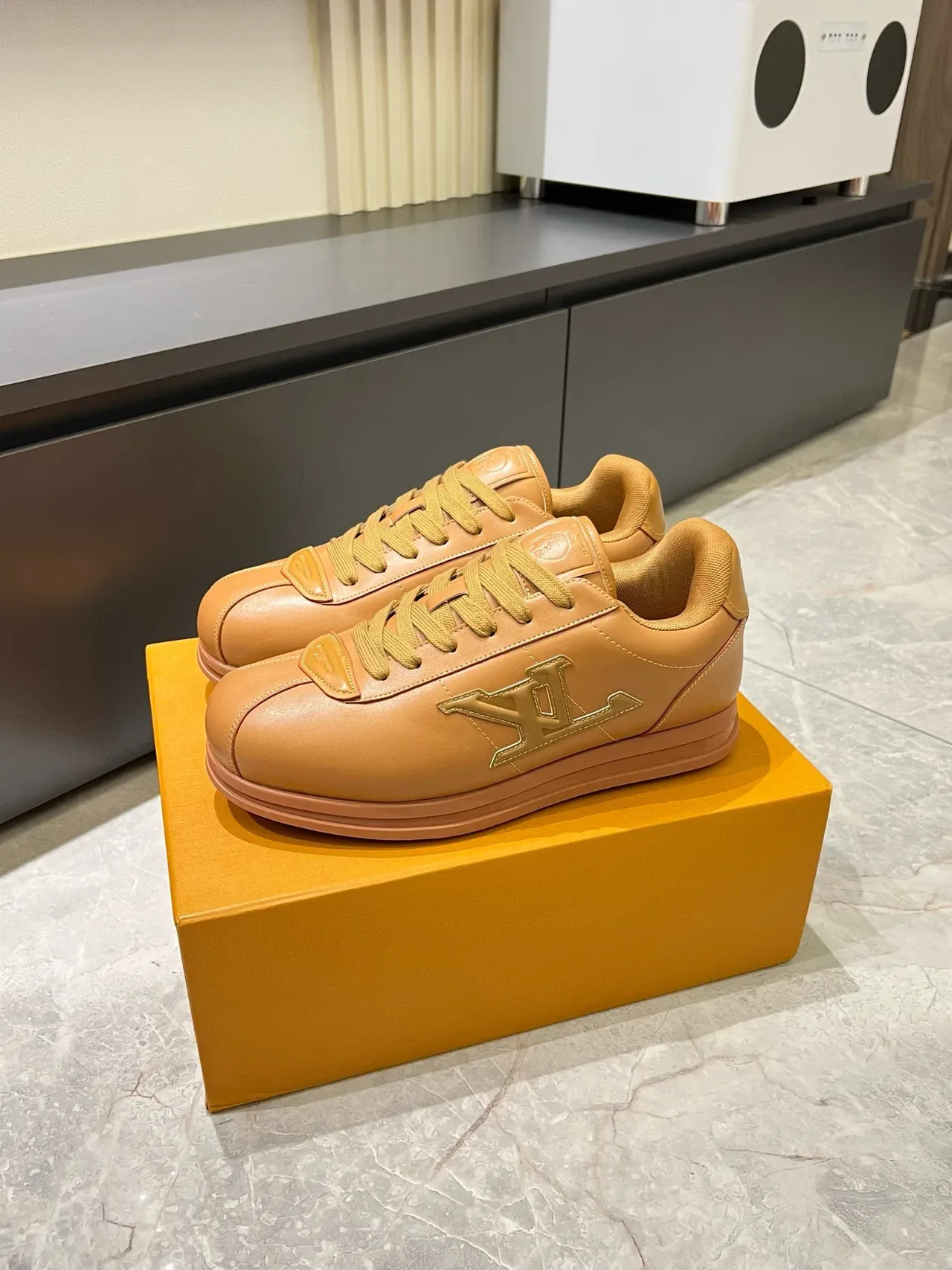 Louis Vuitton LV Trainer Tan Leather जीवन शैली स्नीकर्स 3