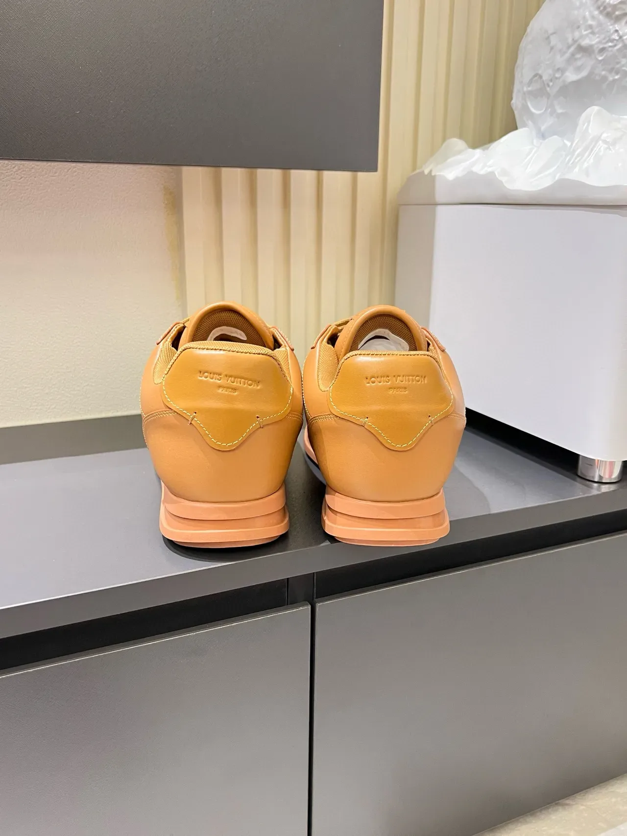 Louis Vuitton LV Trainer Tan Leather जीवन शैली स्नीकर्स 9