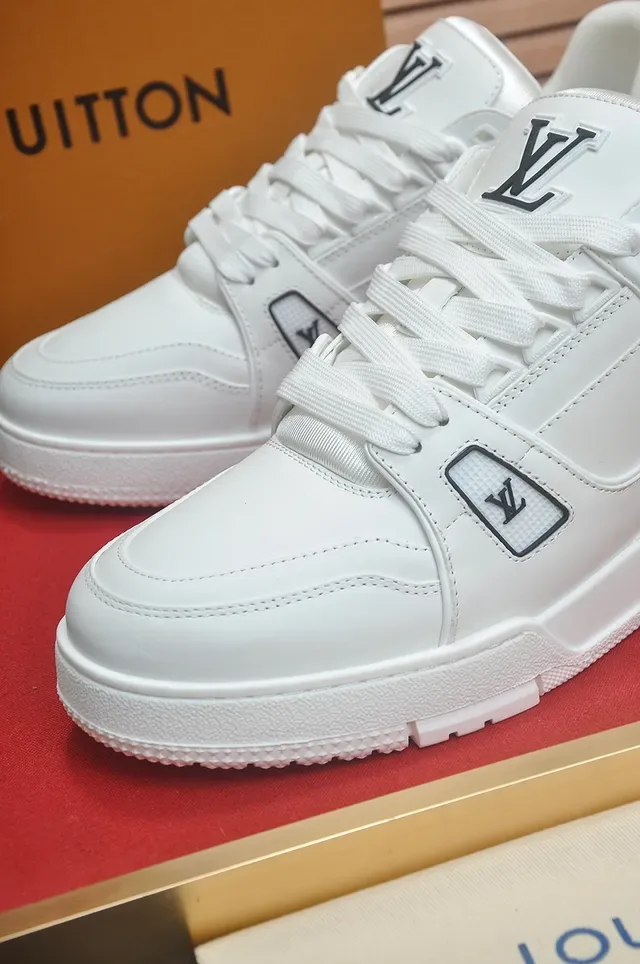 Louis Vuitton LV Trainer أبيض أسود جلد علوي رباط مثقوب مزدوج إغلاق أحذية رياضية نمط حياة 2