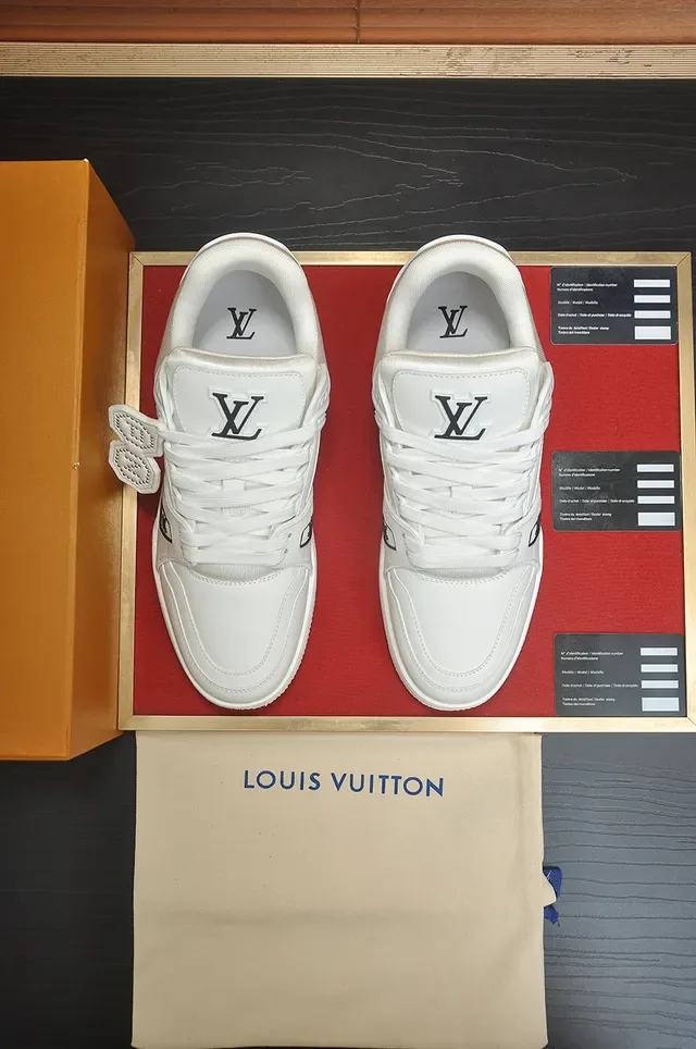 Louis Vuitton LV Trainer أبيض أسود جلد علوي رباط مثقوب مزدوج إغلاق أحذية رياضية نمط حياة 5