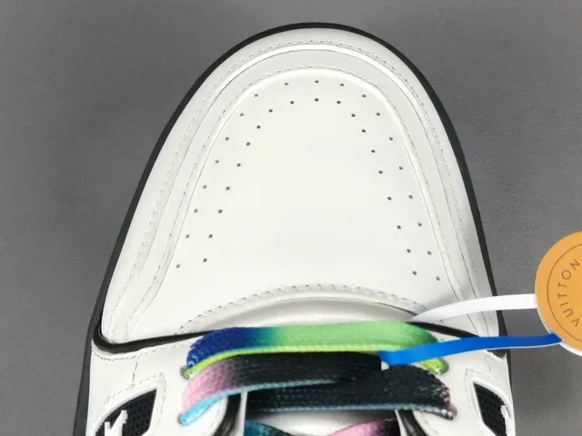 Louis Vuitton LV Trainer أبيض أسود منخفض القدمة سيليويت جلد علوي أحذية رياضية أسلوب حياة 10