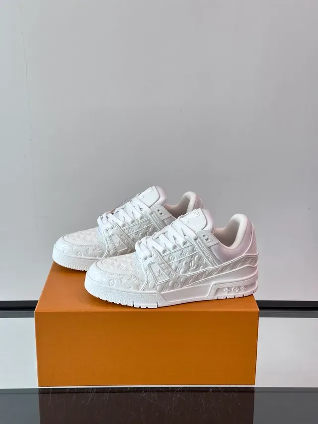 Louis Vuitton LV Trainer White Blue Monogram-Embossed Leather Structured Layered Midsole Lifestyle Sneakers 5