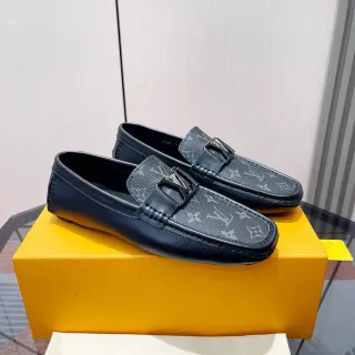 Louis Vuitton Monogram ক্যানভাস এবং কালো চামড়ার লুফার