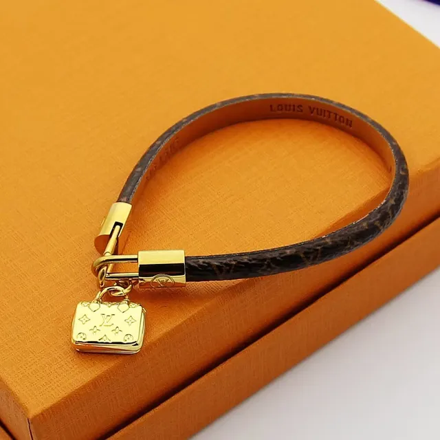 Louis Vuitton Monogram Canvas Gold-Tone Mini Bolsa Charm Pulseira 6
