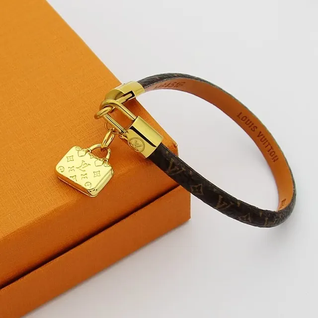 Louis Vuitton Monogram Canvas Gold-Tone Mini Bolsa Charm Pulseira 9