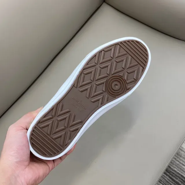 Sneakers lifestyle Louis Vuitton Monogram Canvas Slip-On 3