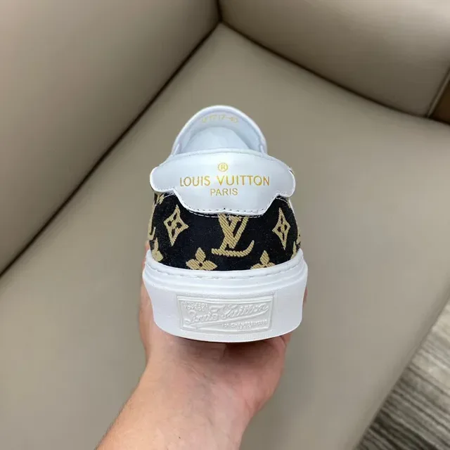 Sneakers lifestyle Louis Vuitton Monogram Canvas Slip-On 4