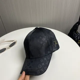 Louis Vuitton Monogram-Coated 棒球帽