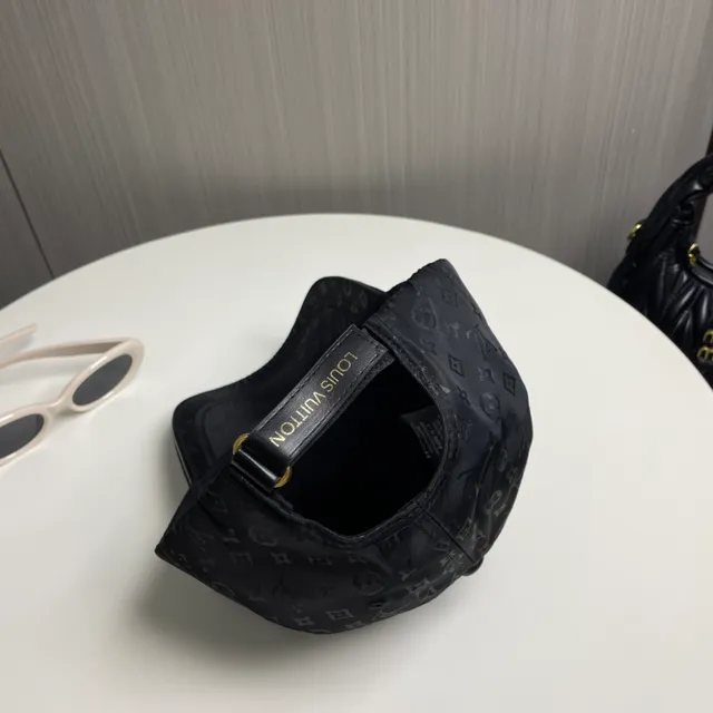 Louis Vuitton Monogram-Coated 棒球帽 4
