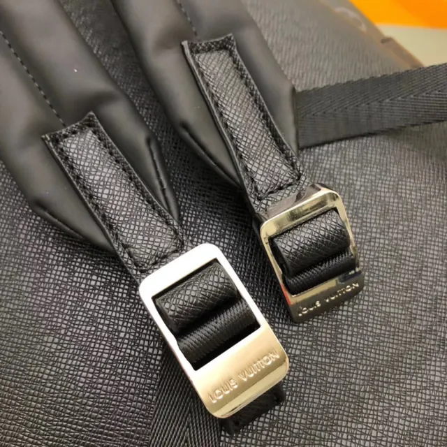 Louis Vuitton Monogram toile enduite et cuir noir sac à dos casual à deux compartiments 4