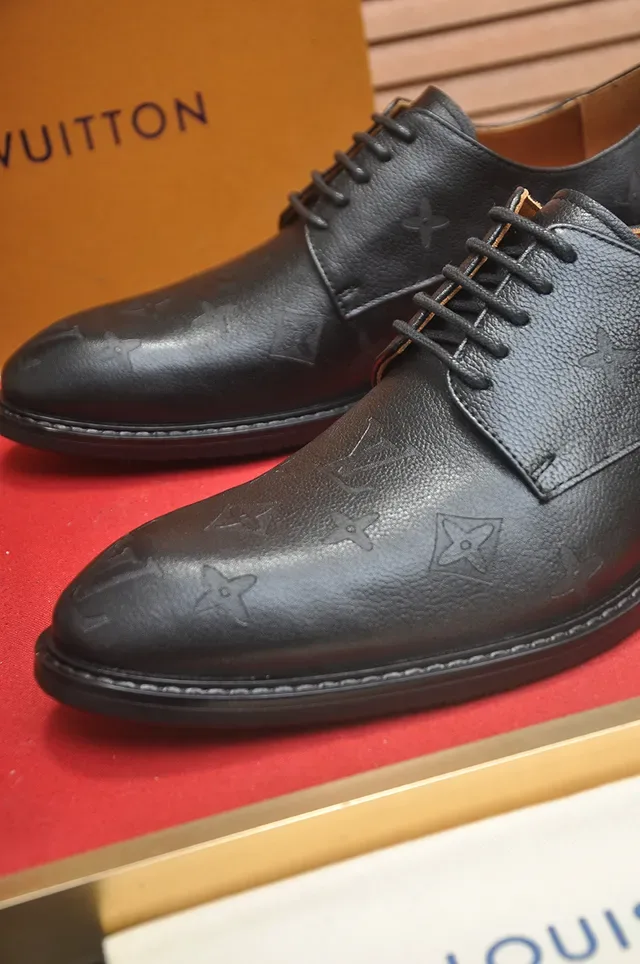 Louis Vuitton Monogram-Embossed Black Cap-Toe Oxford Shoes 2