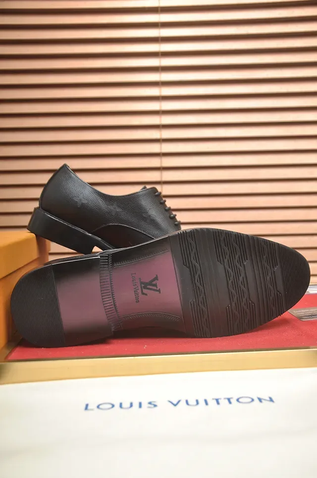 Louis Vuitton Monogram-Embossed Black Cap-Toe Oxford Shoes 3