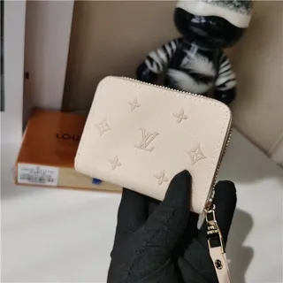 Louis Vuitton Monogram Empreinte Beige Embossed जिप-अराउंड क्लोजर छोटी वॉलेट 4