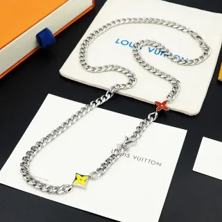 Colar Corrente Curb Louis Vuitton Monogram Flor Esmalte Charm