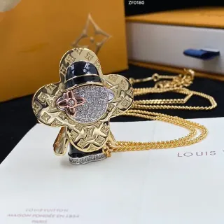 Colar com Pingente Louis Vuitton Monogram Flor Trébol de Quatro Folhas