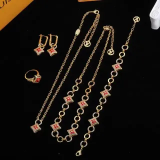 Colar Louis Vuitton Monogram Flor Corrente de Ouro Vermelho Esmaltada Quatrefoil Pendants