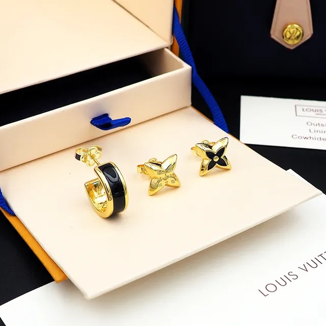 Louis Vuitton Motivo Floral Monograma Brincos Dourados e Pretos 6